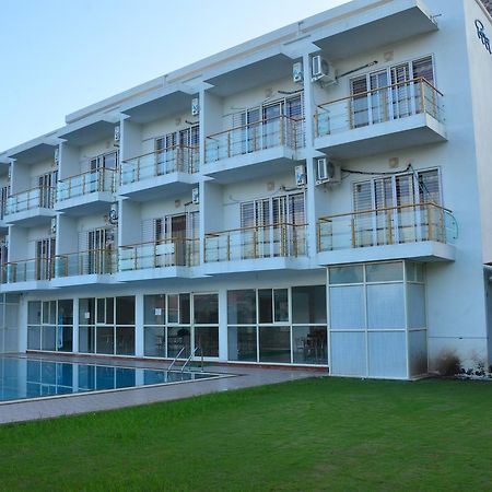 Nilaya Beach Resort Alībāg Buitenkant foto