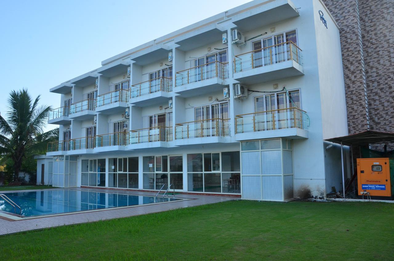 Nilaya Beach Resort Alībāg Buitenkant foto